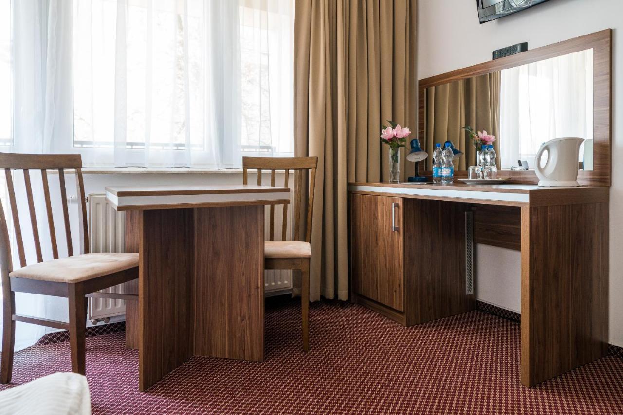 Adamar Jastrzebia Gora Bed and Breakfast Buitenkant foto