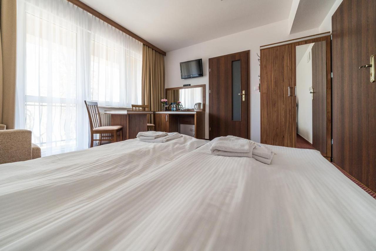 Adamar Jastrzebia Gora Bed and Breakfast Buitenkant foto
